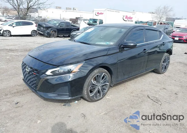 1N4BL4CW7PN308356: 41696809