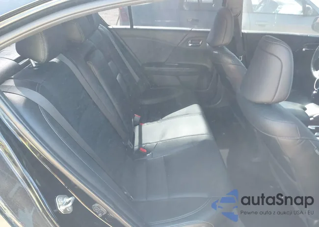 1HGCR3F00HA004780: 41696197