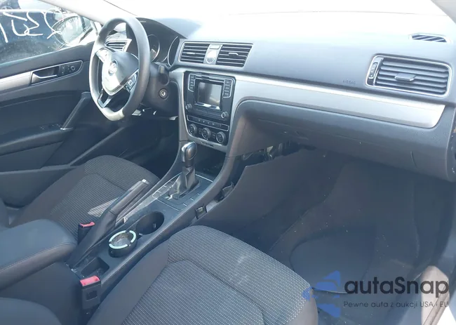 1VWAT7A35HC070565: 41697748