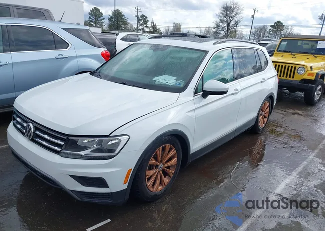 3VV2B7AX7JM095289: 41698571