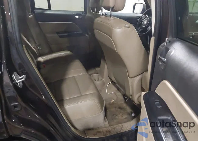 1C4NJPFA9ED717699: 41699040