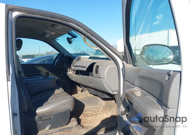 1GCEC14C67Z611227: 41698449