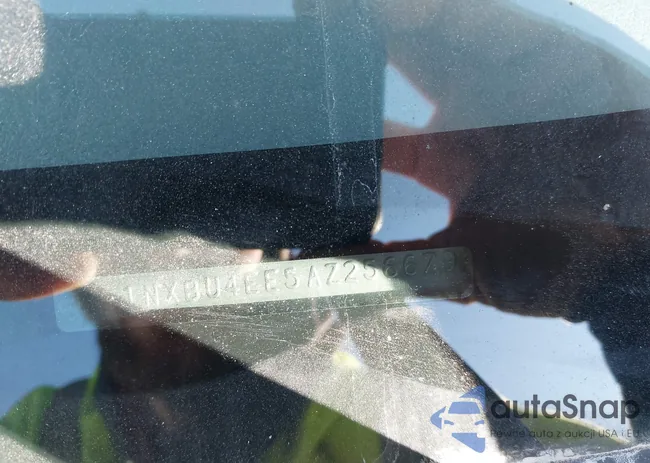 1NXBU4EE5AZ256679: 41699522