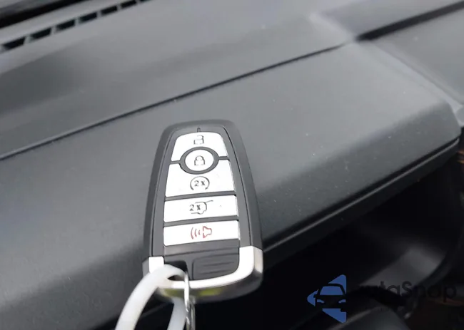 1FMJK1L89PEA17331: 41699994