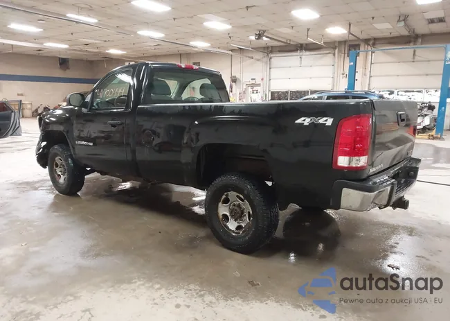 1GTHK24KX7E599863: 41700444