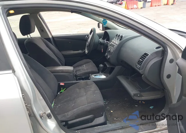 1N4AL2AP8AN442893: 41701311