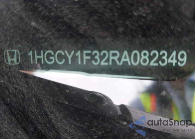 1HGCY1F32RA082349: 41701329
