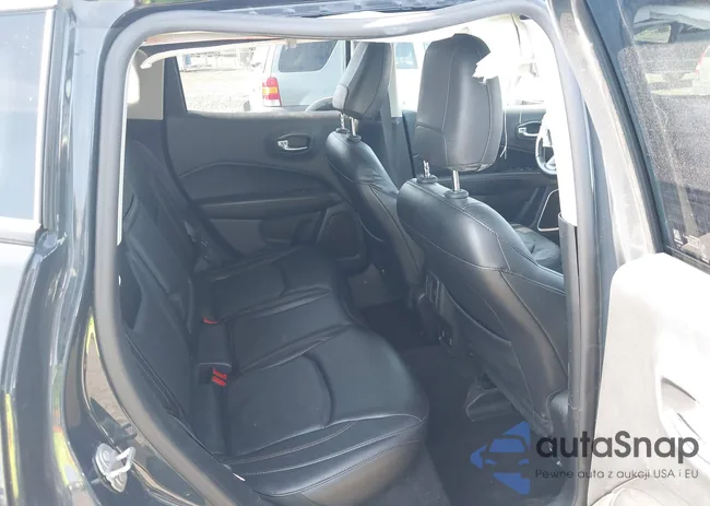 3C4NJDCBXHT607190: 41702505