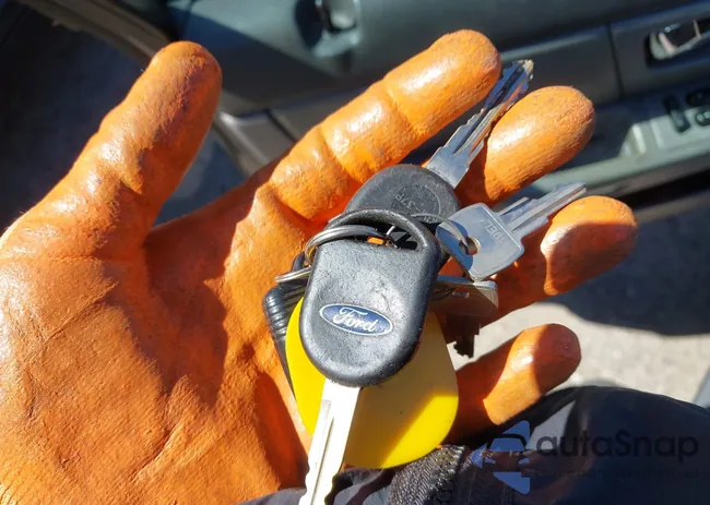 1FAFP53U63A151107: 41702575