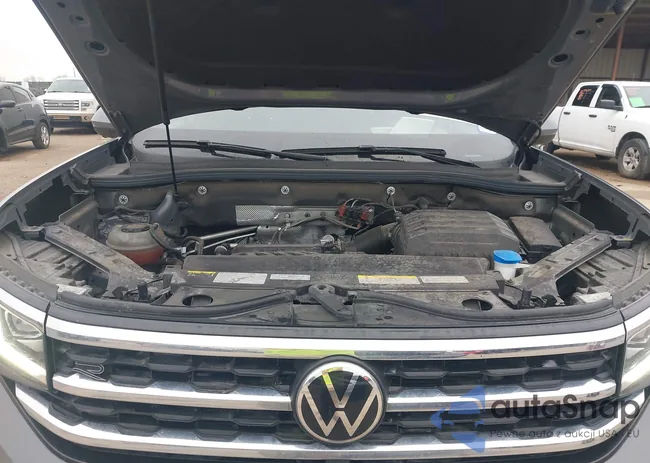 1V2FE2CA1MC213764: 41702906