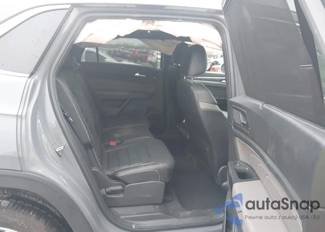 1V2FE2CA1MC213764: 41702906