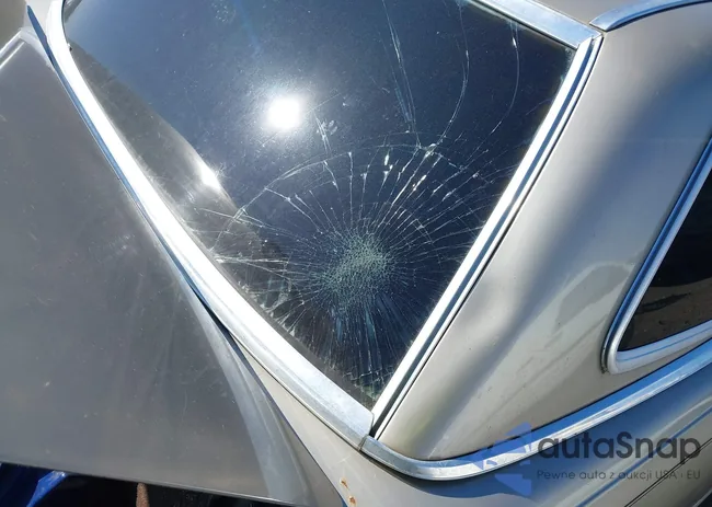 WDBBA45C8FA035077: 41704641