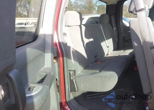 1GCEC19J68Z100996: 41704750