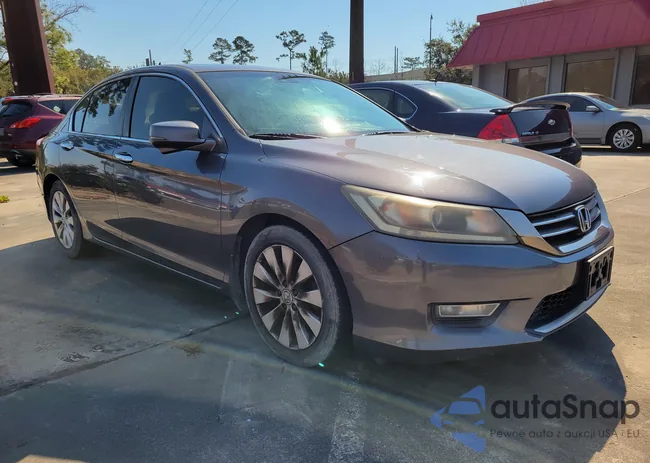 1HGCR2F8XDA009981: 41704760