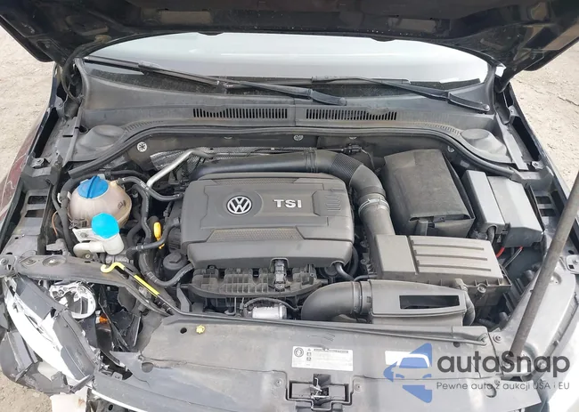 3VWD17AJ0FM237993: 41704802