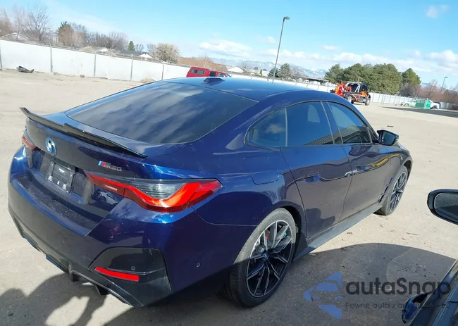 WBY33AW01PFP87600: 41704952