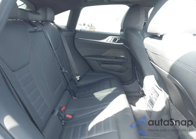 WBY33AW01PFP87600: 41704952