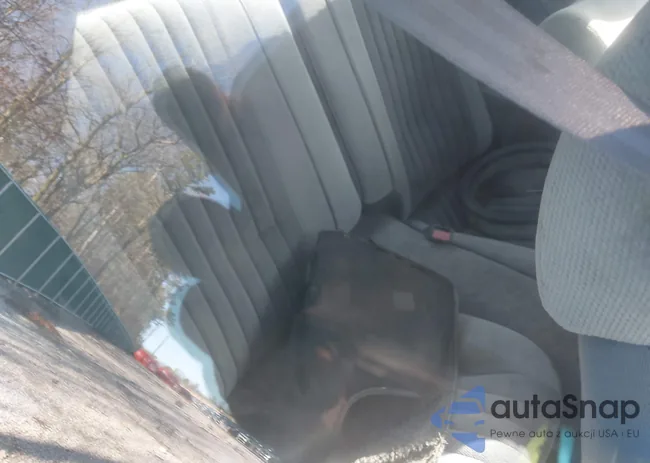 1G2FW87H3FN208733: 41705988