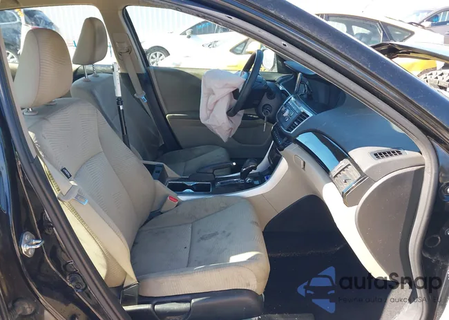 1HGCR2F35GA109043: 41705315