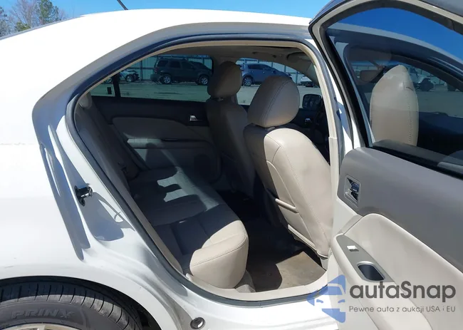 3FAHP0JA6CR137475: 41705348