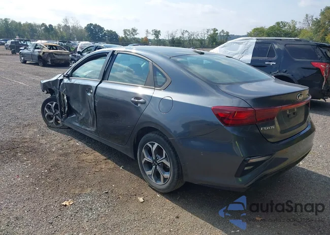 3KPF24AD7ME271180: 41706118