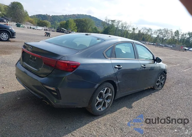 3KPF24AD7ME271180: 41706118