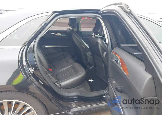 3LN6L2G90DR828343: 41706207