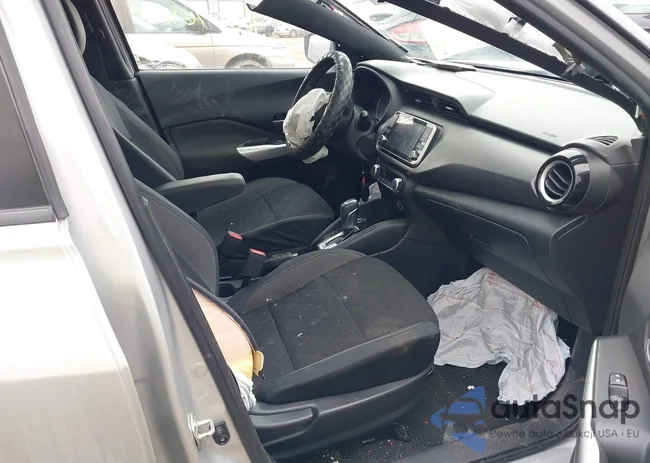 3N1CP5CV9LL520379: 41707618