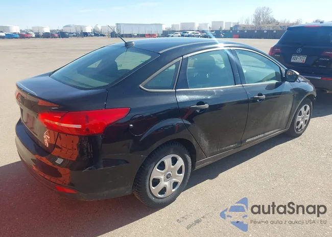 1FADP3E25JL319845: 41710644