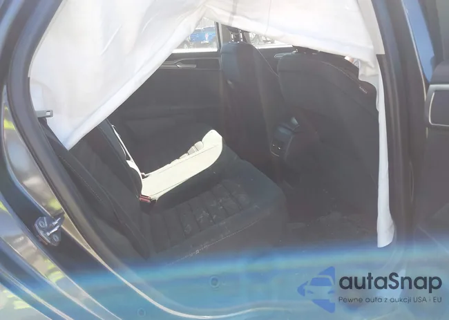 3FA6P0HD3LR233913: 41716570