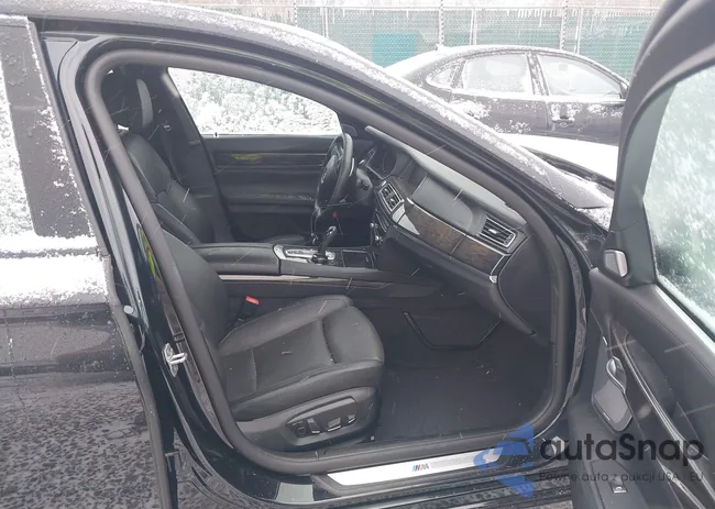 WBAYB6C56ED225091: 41718516