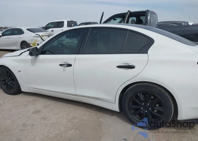 JN1BV7APXFM335981: 41718555