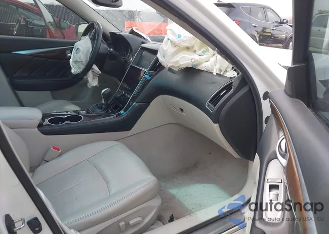 JN1BV7APXFM335981: 41718555