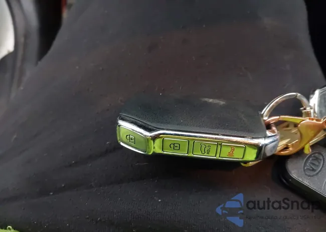 KNDPMCAC6M7874332: 41718957