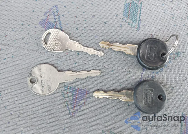 WV2EH8701XH001058: 41719181