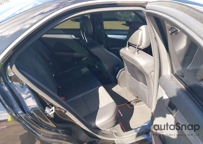 WDDGF4HB4DR265408: 41719308