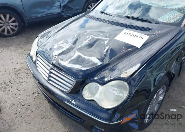 WDBRF61J05F567733: 41720939