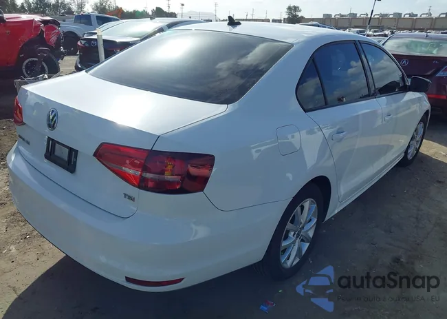 3VWD17AJXFM407499: 41722581