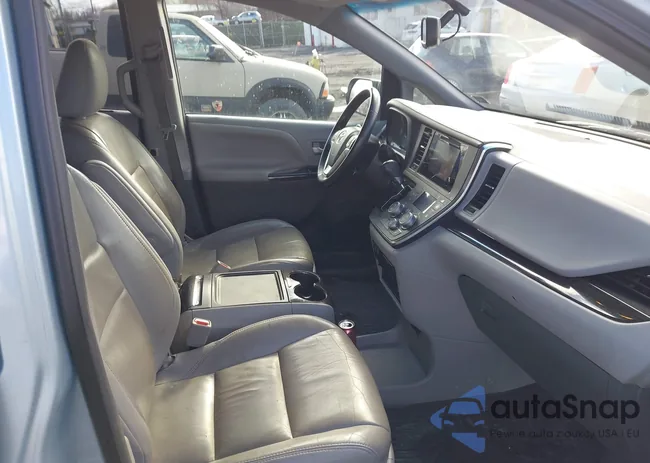 5TDYK3DC9GS758610: 41722763