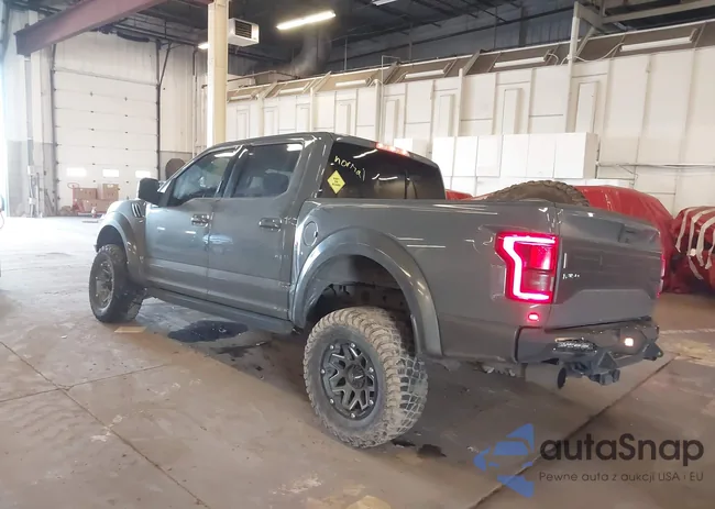 1FTFW1RG2JFD97322: 41724950