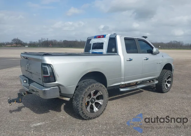 1D3HV18P39S802692: 41724125