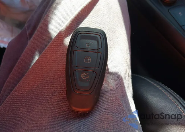 1FADP3L92JL220352: 41725604