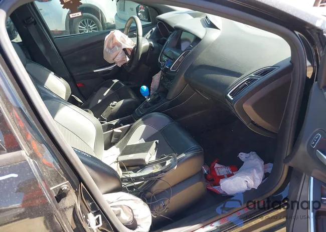 1FADP3L92JL220352: 41725604