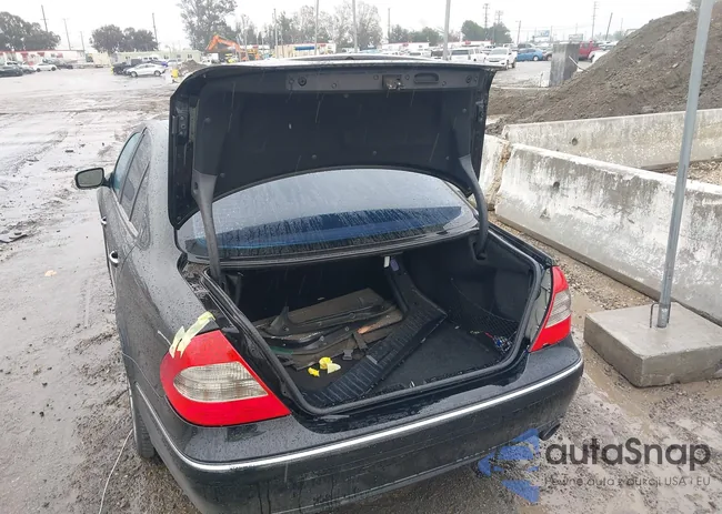 WDBUF56X28B260187: 41725805