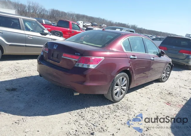 1HGCP3F89BA003324: 41726714