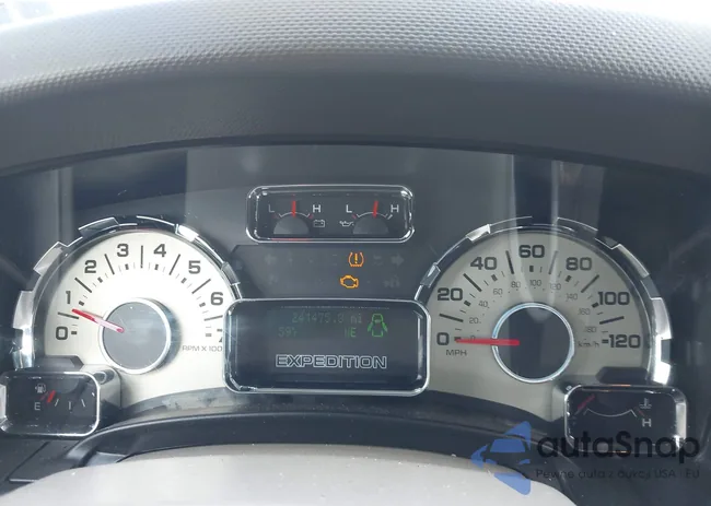 1FMJU1F57AEA69561: 41728060