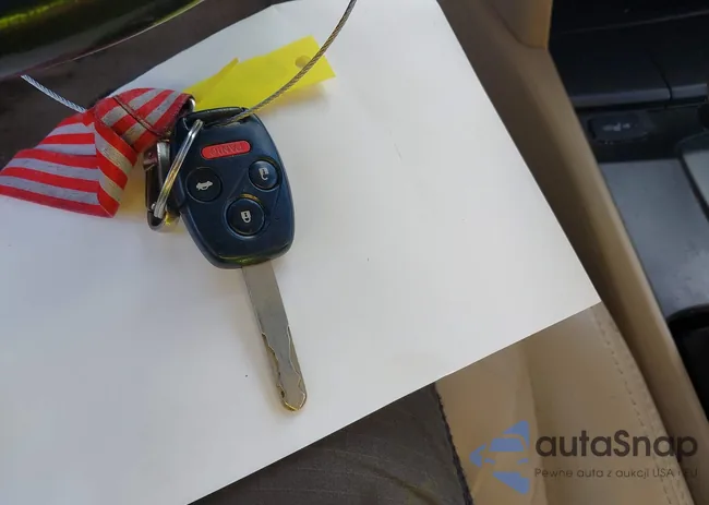 1HGCP3F8XCA015497: 41729669