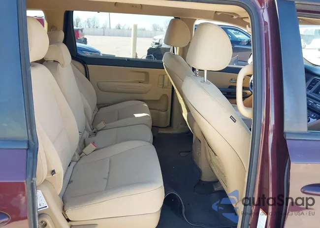 KNDMB5C18F6032973: 41730831