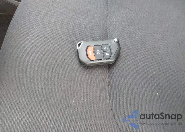 1C4HJXDN6KW689525: 41733660