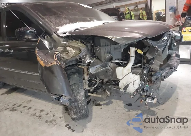 2C4RC1BG3GR105453: 41734043